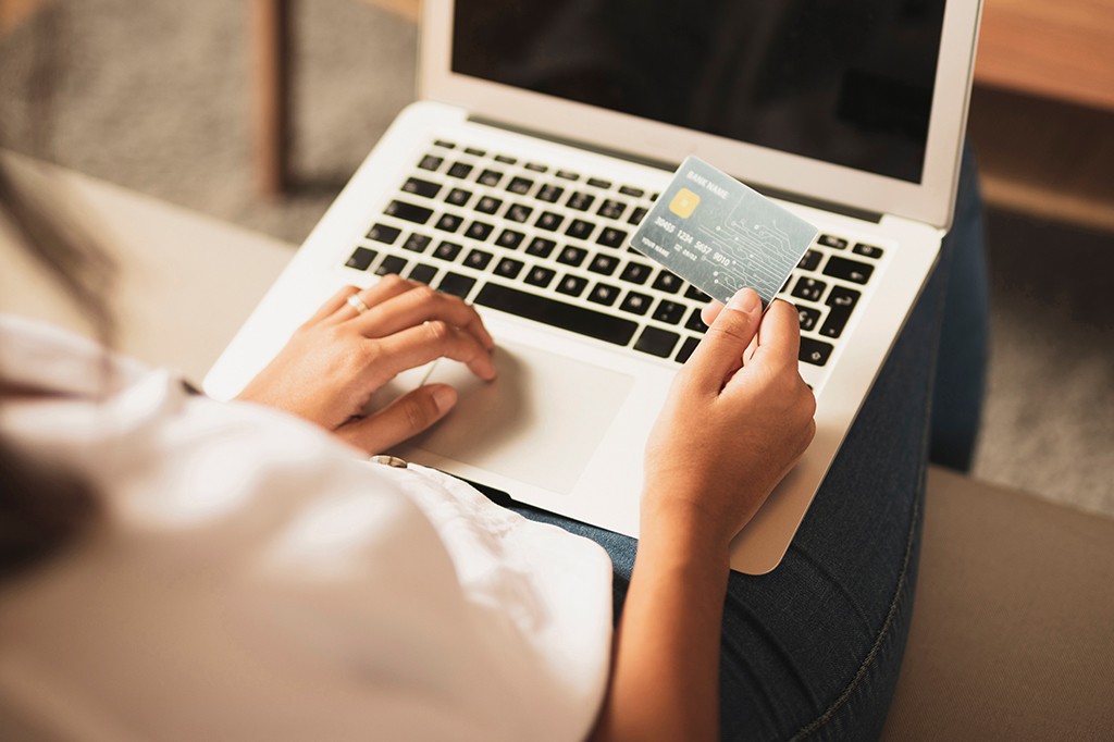 54% dos brasileiros já compraram por recomendação de inteligência artificial
