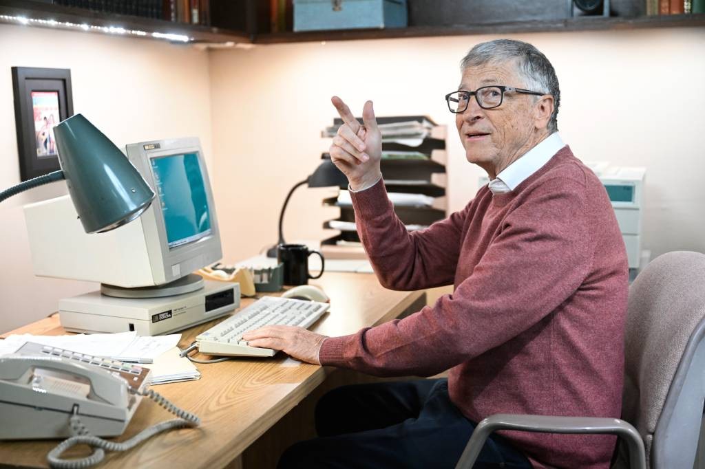 Bill Gates investe US$ 1 bilhão para que a IA não vire mais um privilégio dos ricos